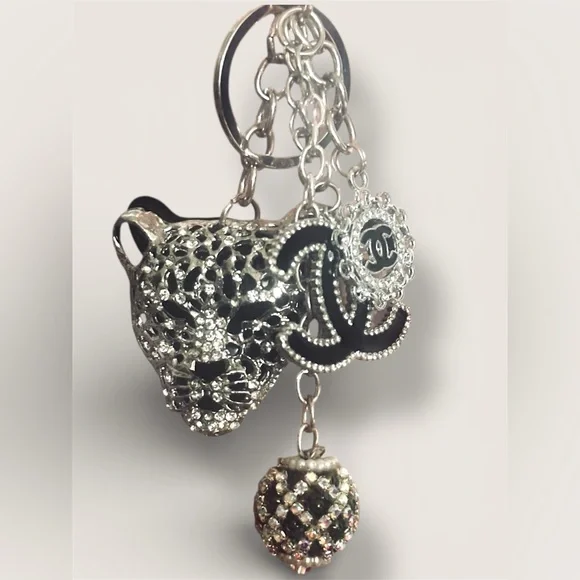 CHANEL (stamped & auth.) silver/blk charm & Panther Keychain/BagCharm. New. - Picture 3 of 11